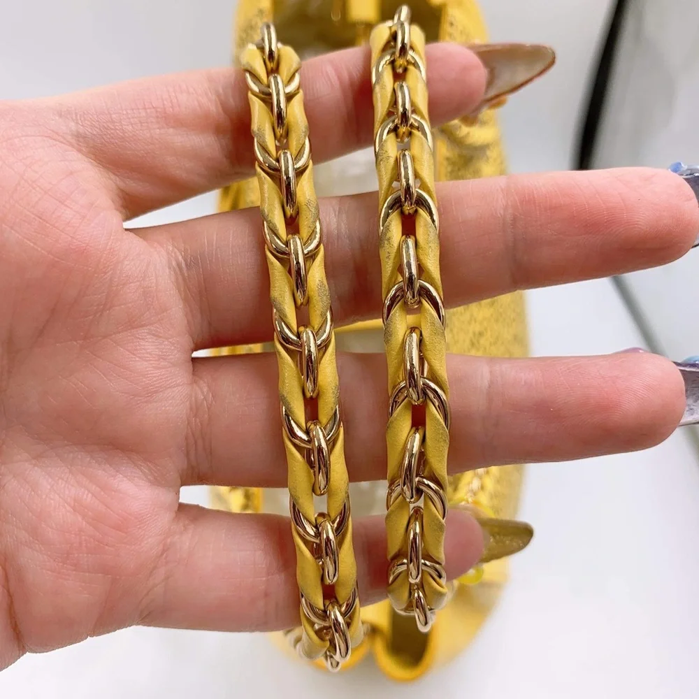 Salvatore Ferragamo two way bag 💯 percent authentic - Picture 4 of 16